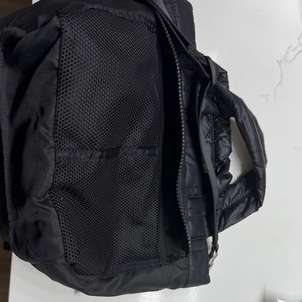 Lululemon Black Quilted Crossbody Bag - Picture 7 of 9